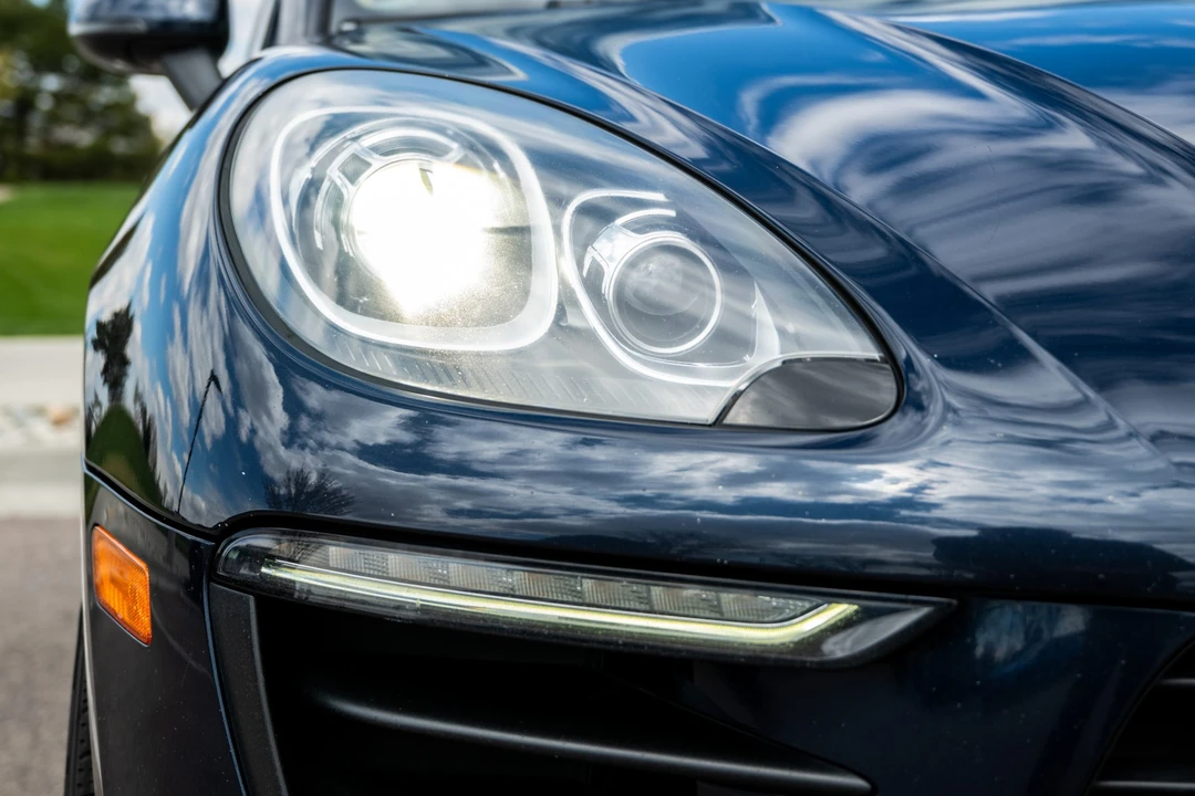2017 Porsche Macan - Image 13 of 31