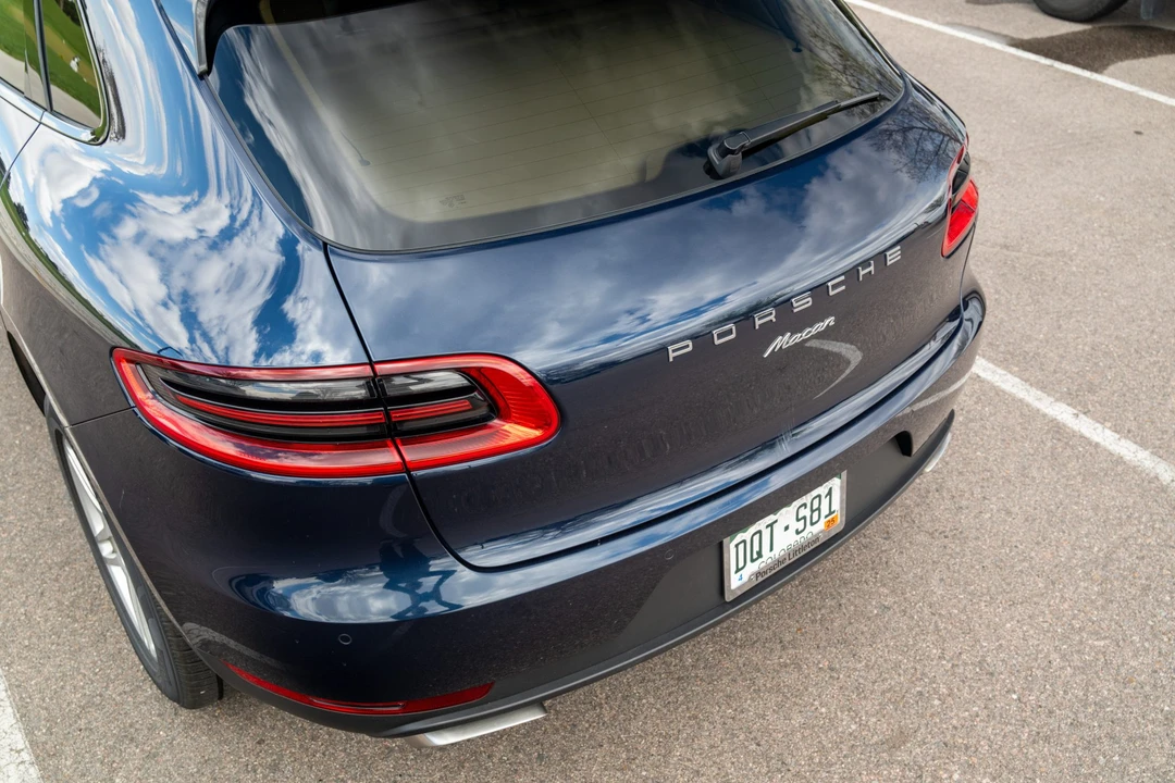 2017 Porsche Macan - Image 27 of 31