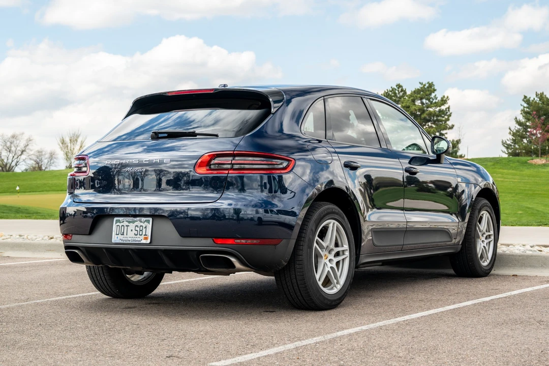 2017 Porsche Macan - Image 6 of 31