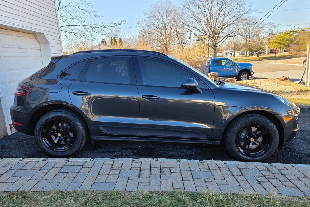 2017 Porsche Macan - Image 3 of 31