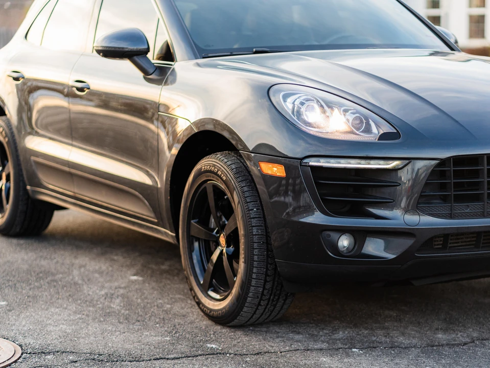 2017 Porsche Macan - Image 12 of 31