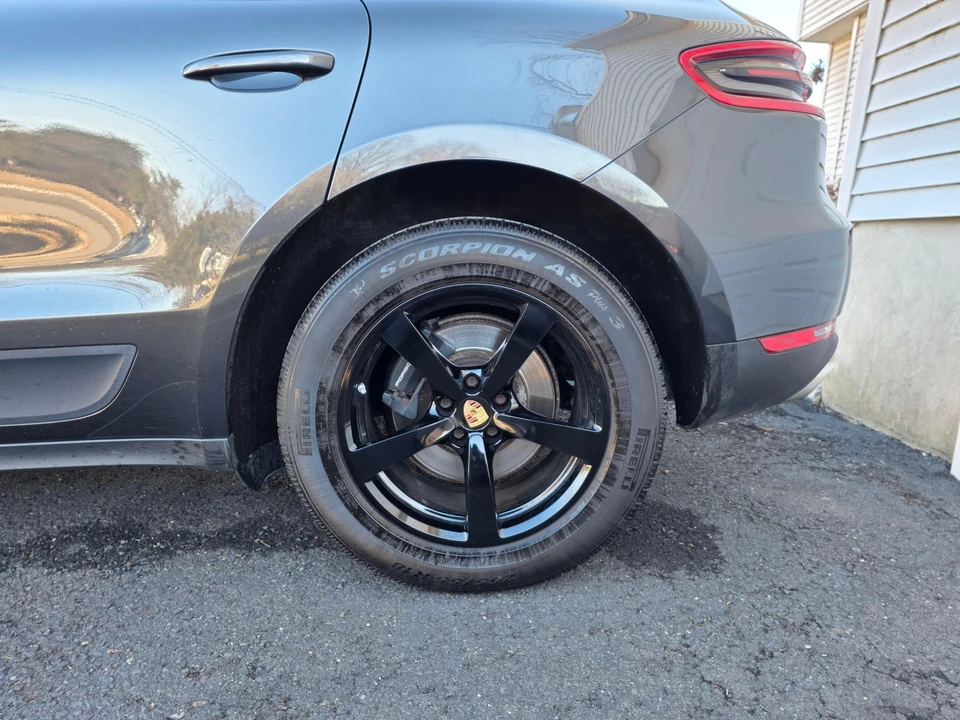 2017 Porsche Macan - Image 22 of 31