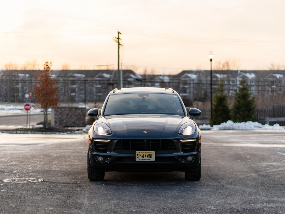 2017 Porsche Macan - Image 6 of 31