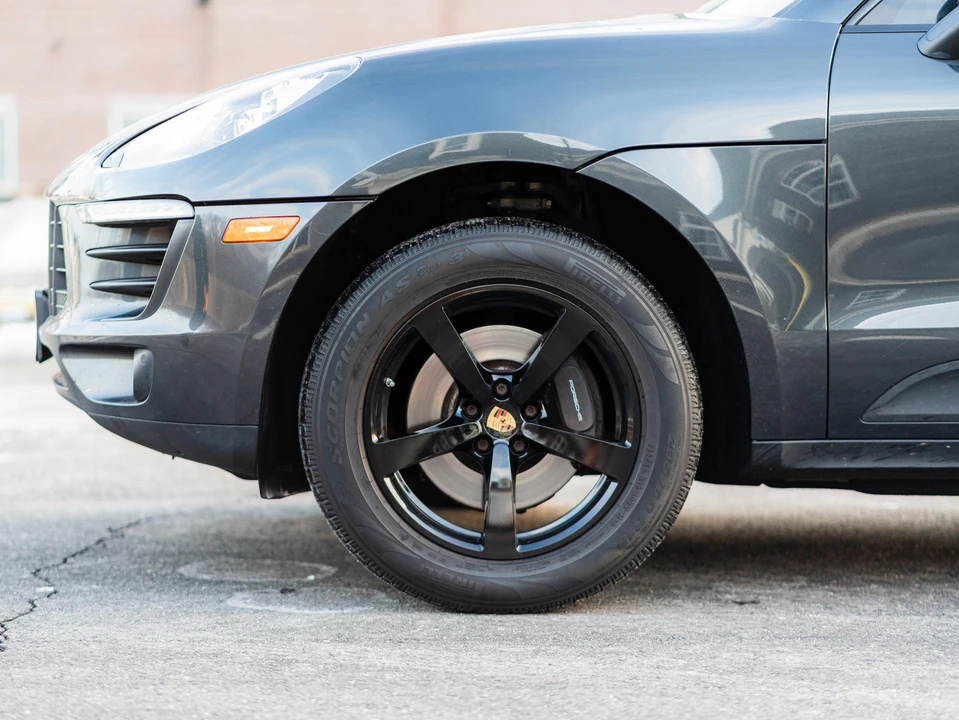 2017 Porsche Macan - Image 21 of 31