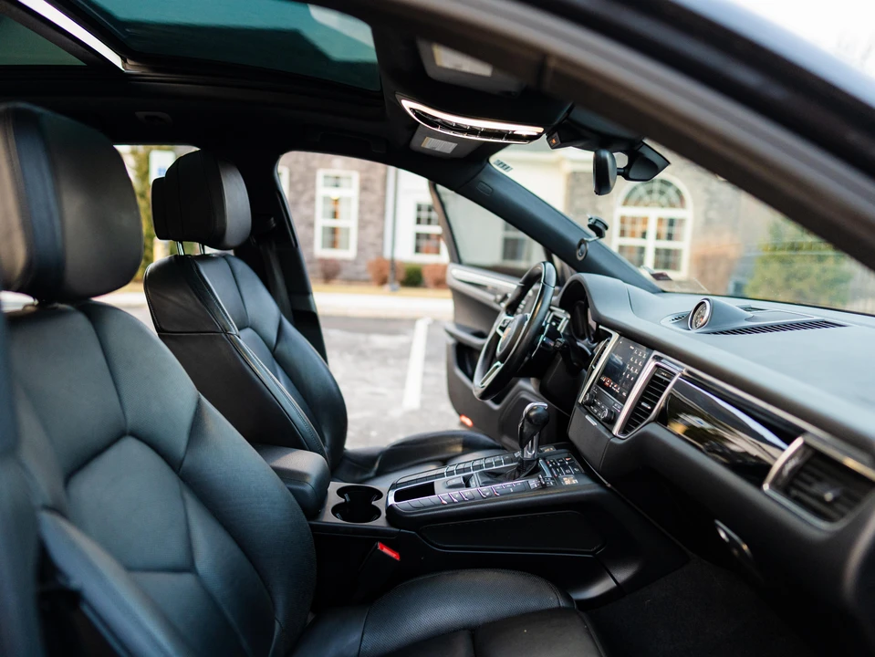 2017 Porsche Macan - Image 31 of 31