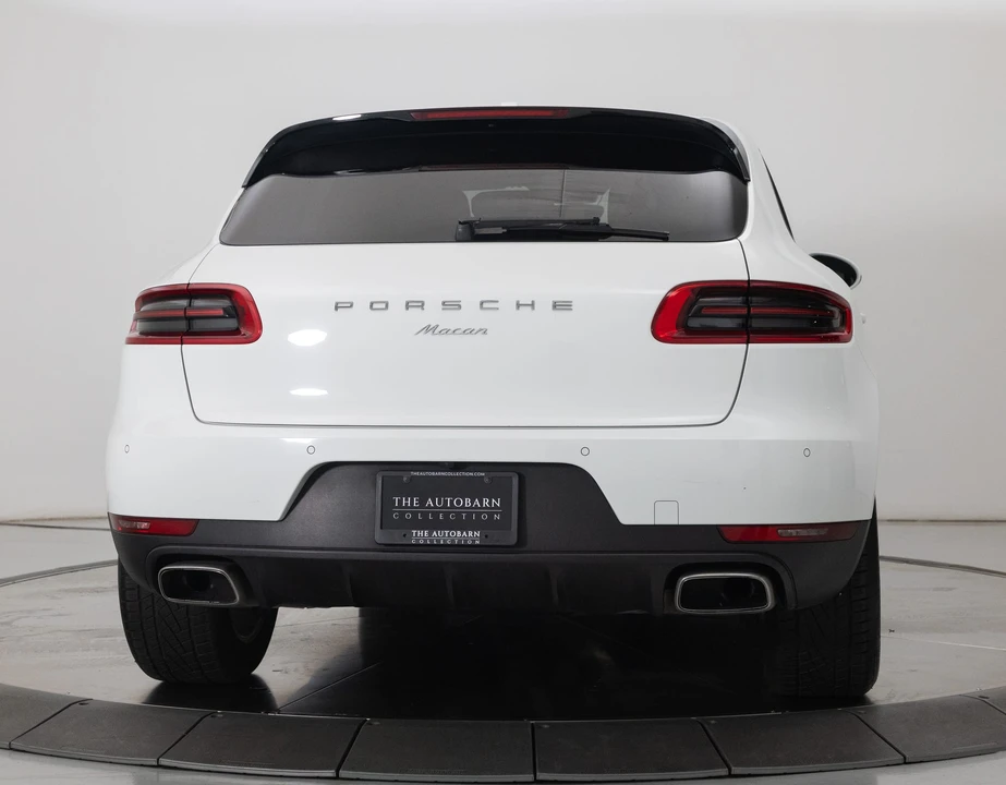 2017 Porsche Macan - Image 21 of 31