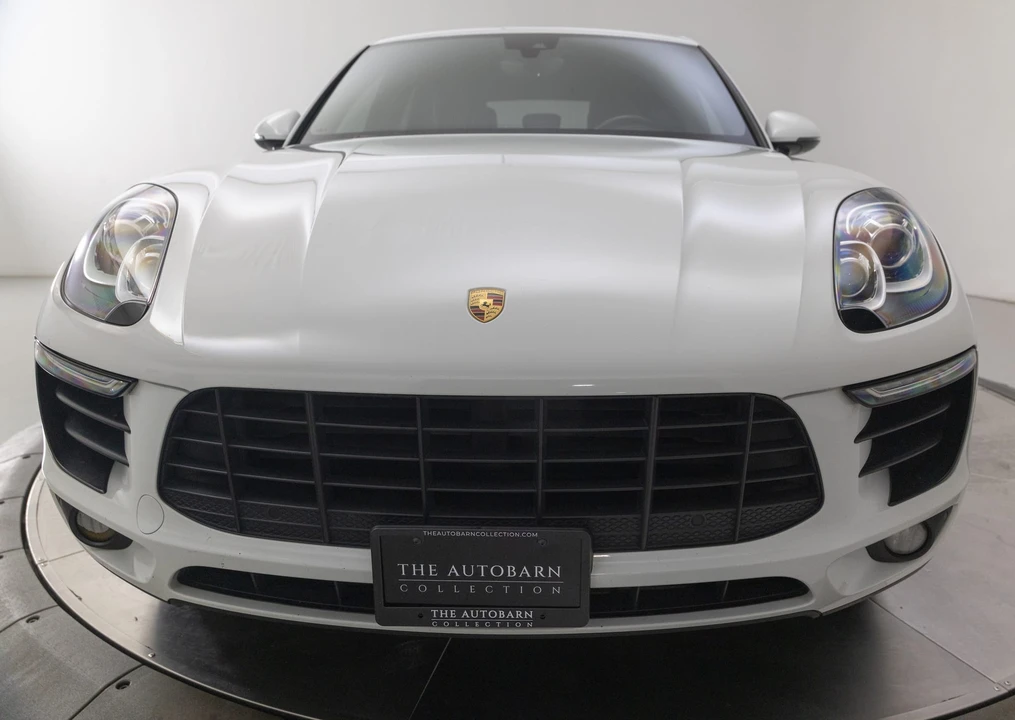 2017 Porsche Macan - Image 15 of 31