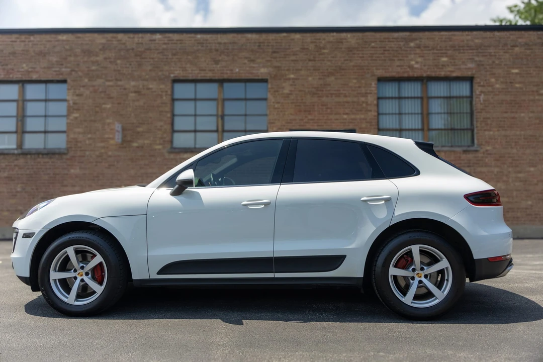 2017 Porsche Macan - Image 11 of 31