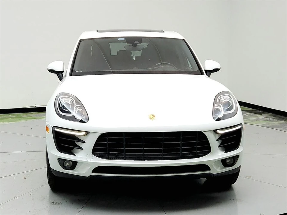 2017 Porsche Macan - Image 2 of 12