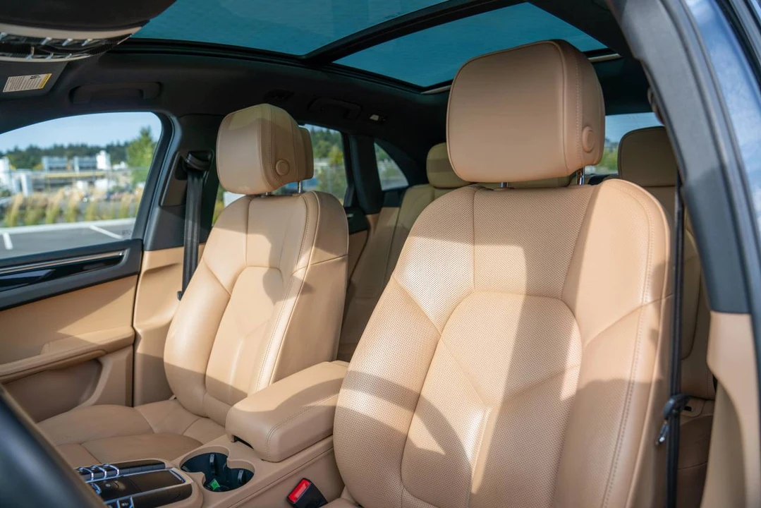 2017 Porsche Macan - Image 5 of 5