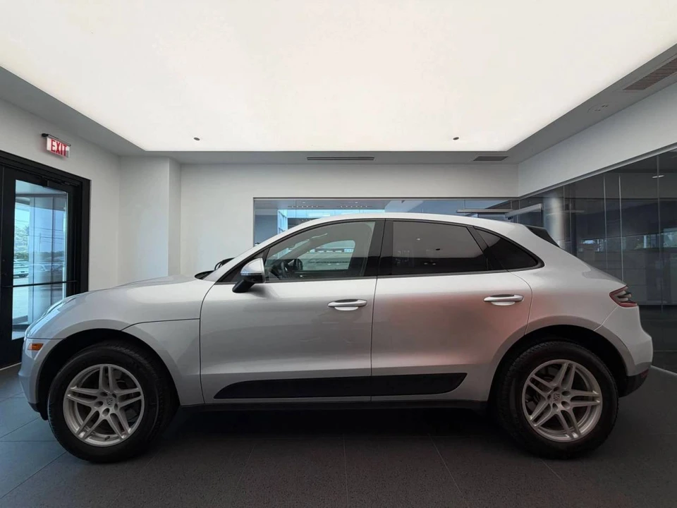 2017 Porsche Macan - Image 2 of 5