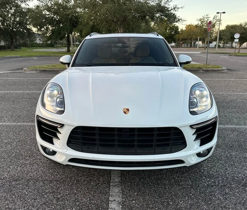 2017 Porsche Macan - Image 2 of 19
