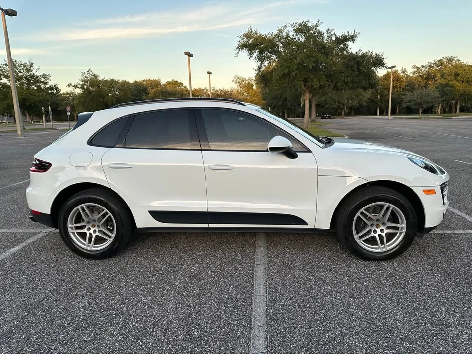 2017 Porsche Macan - Image 4 of 19