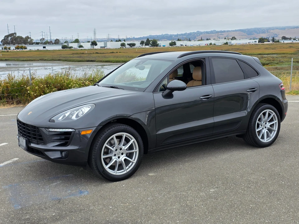 2017 Porsche Macan - Image 13 of 31