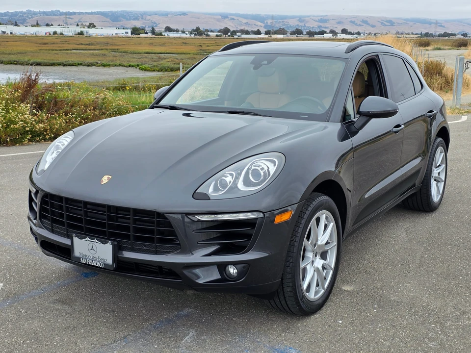2017 Porsche Macan - Image 7 of 31