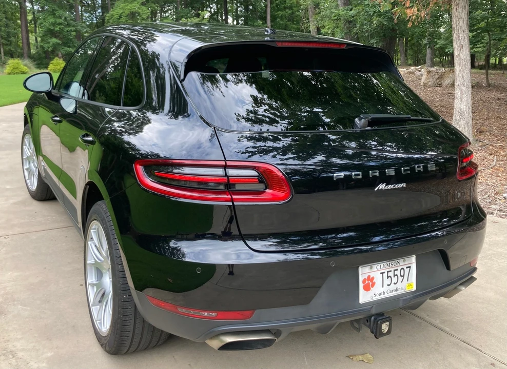 2017 Porsche Macan - Image 21 of 23