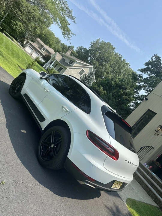 2017 Porsche Macan - Image 2 of 10