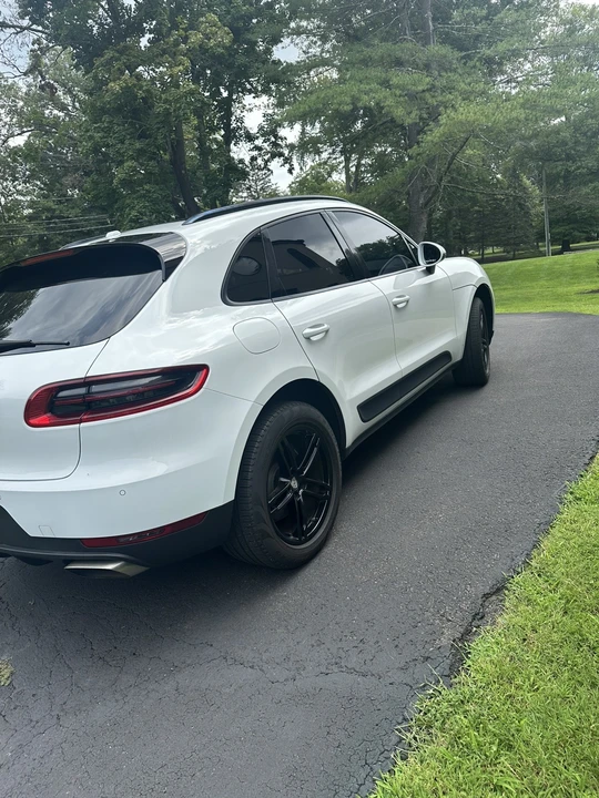 2017 Porsche Macan - Image 3 of 10