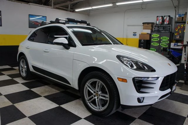 2017 Porsche Macan - Image 14 of 31