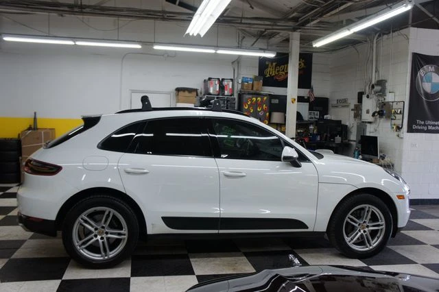 2017 Porsche Macan - Image 17 of 31