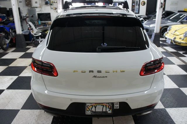 2017 Porsche Macan - Image 22 of 31