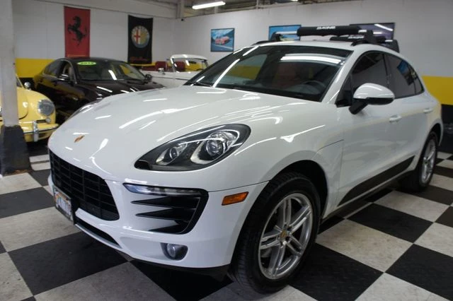 2017 Porsche Macan - Image 30 of 31