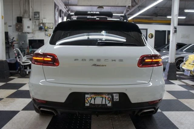 2017 Porsche Macan - Image 4 of 31