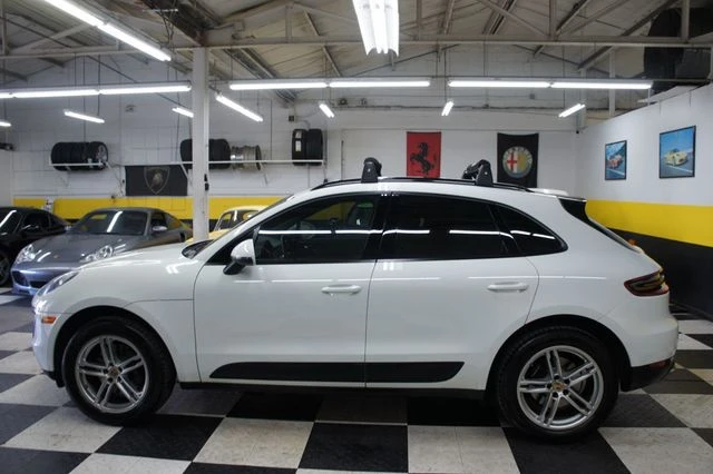 2017 Porsche Macan - Image 5 of 31
