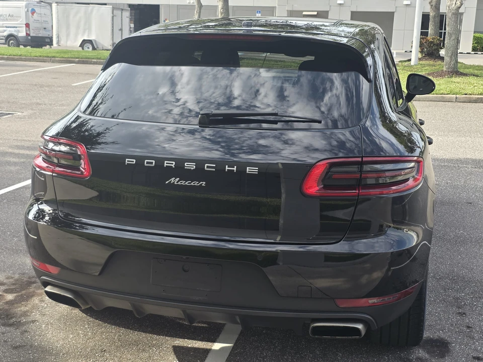 2017 Porsche Macan - Image 11 of 31