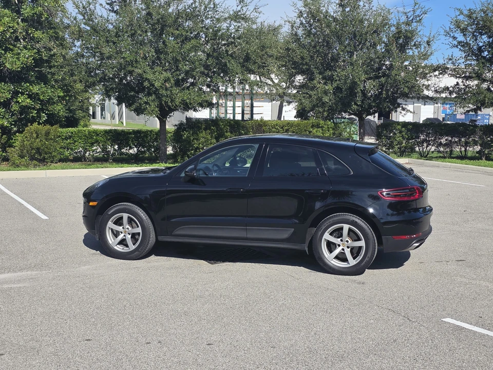 2017 Porsche Macan - Image 3 of 31