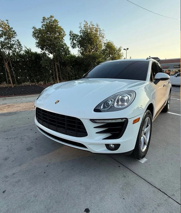2017 Porsche Macan - Image 3 of 12