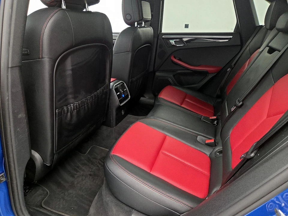 2017 Porsche Macan - Image 22 of 29