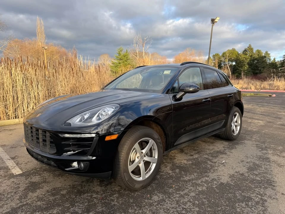 2017 Porsche Macan - Image 2 of 12