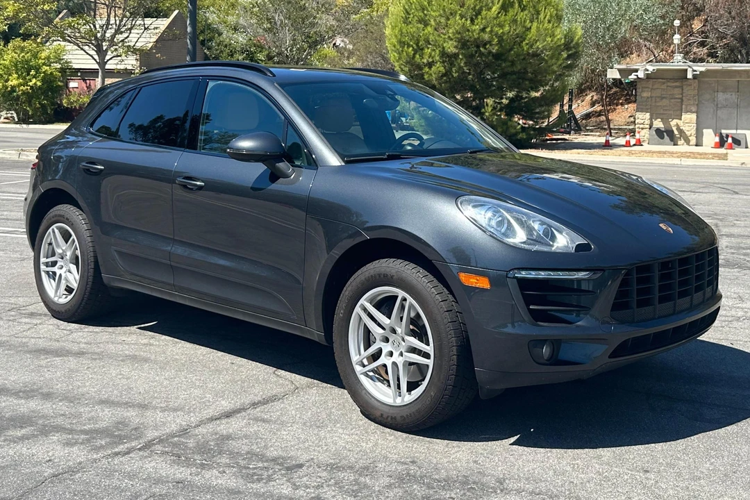 2017 Porsche Macan - Image 21 of 31