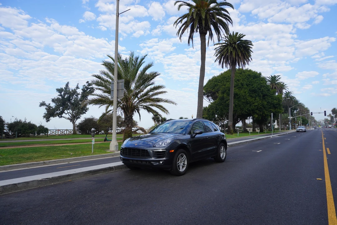 2017 Porsche Macan - Image 7 of 31