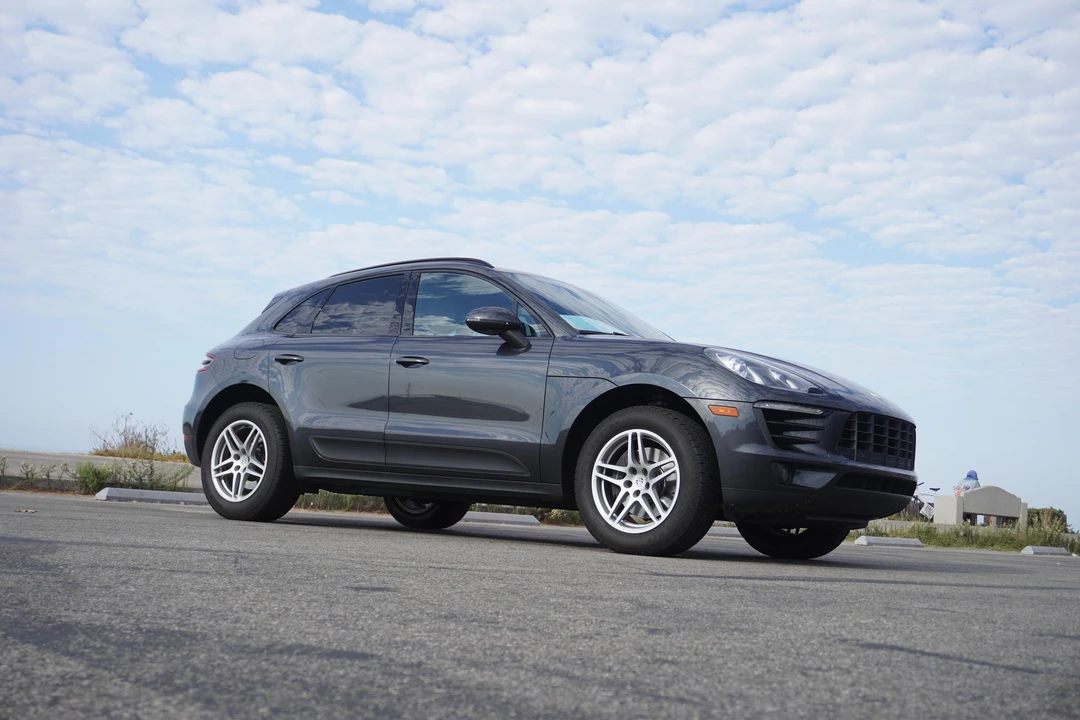 2017 Porsche Macan - Image 20 of 31