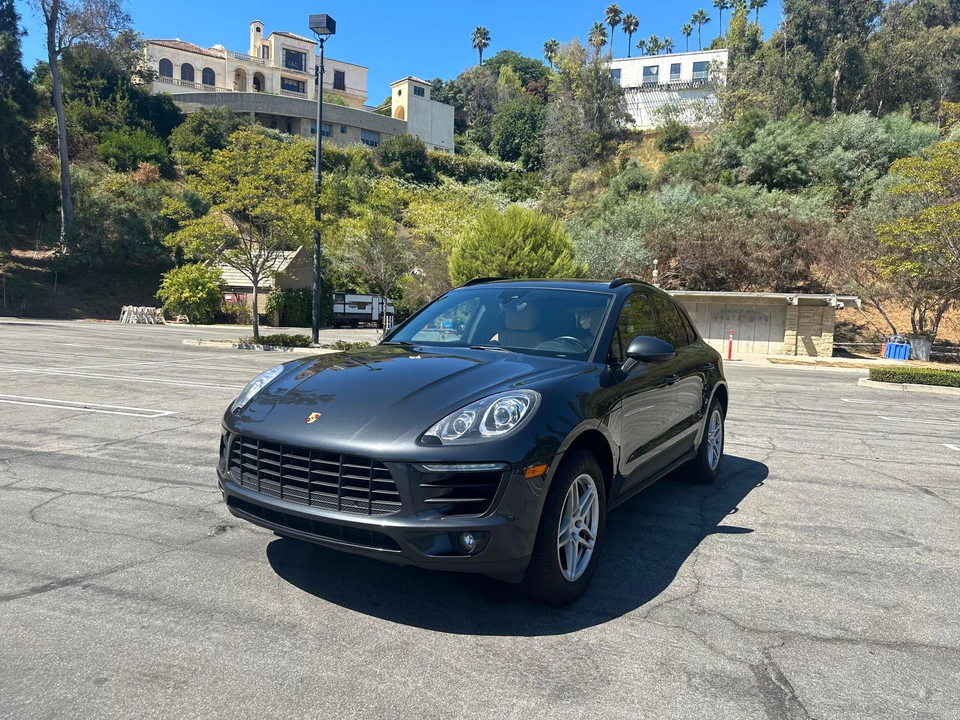 2017 Porsche Macan - Image 8 of 31