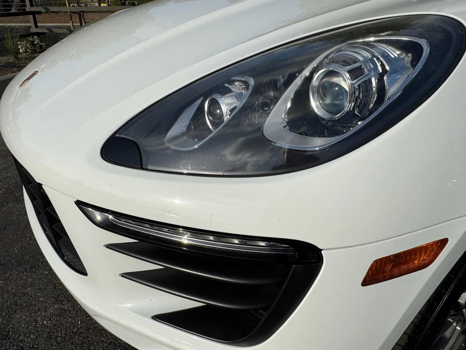 2017 Porsche Macan - Image 29 of 31
