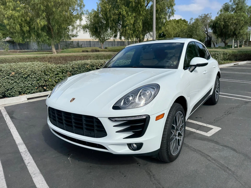 2017 Porsche Macan - Image 7 of 31