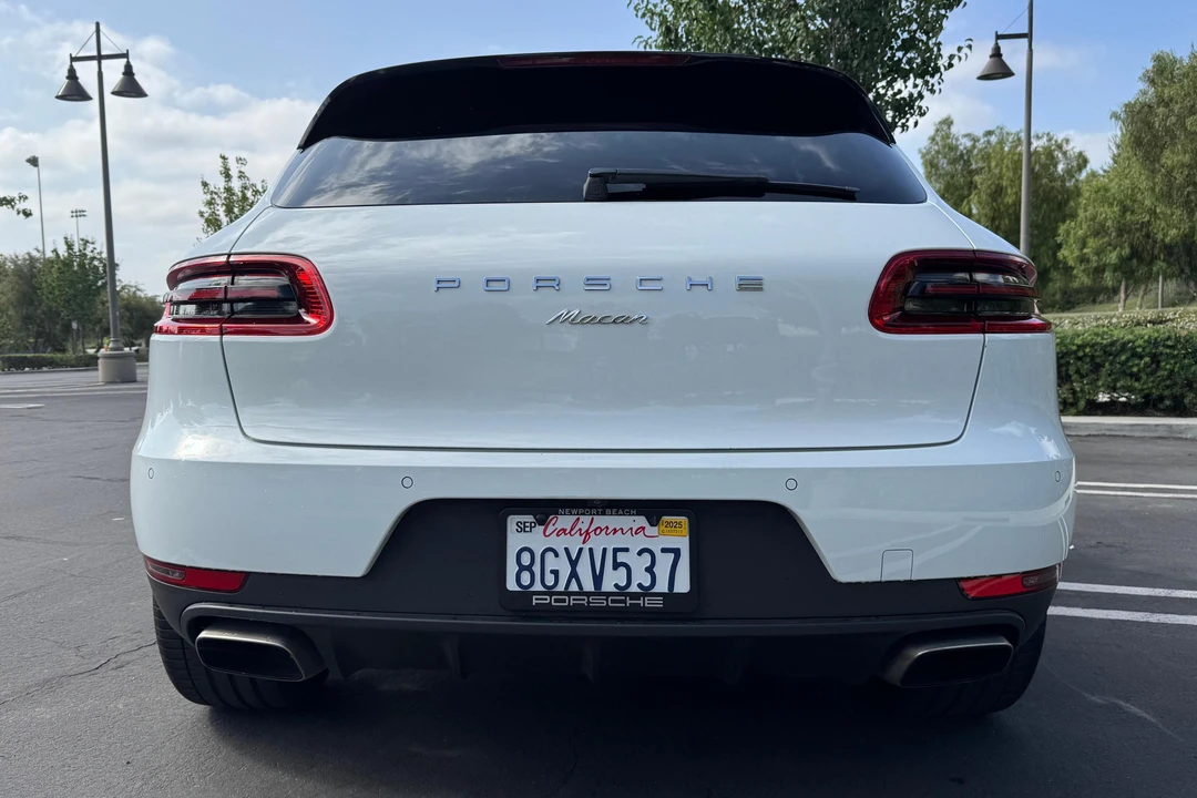 2017 Porsche Macan - Image 5 of 31