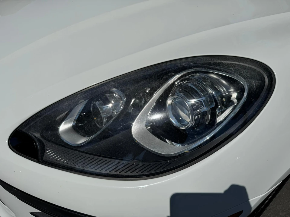 2017 Porsche Macan - Image 28 of 31