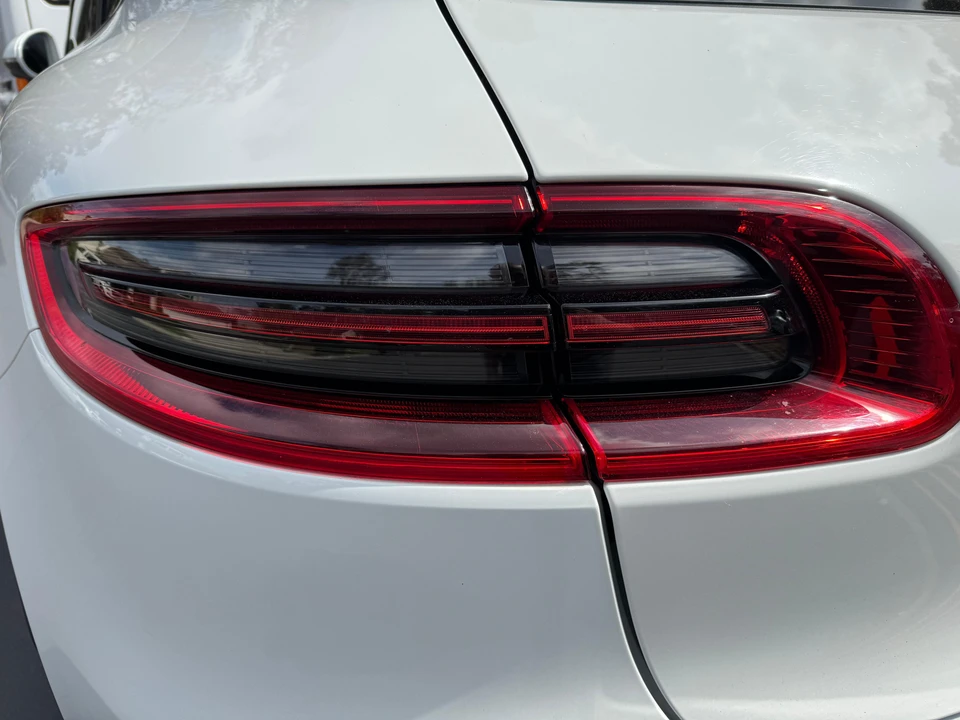 2017 Porsche Macan - Image 31 of 31