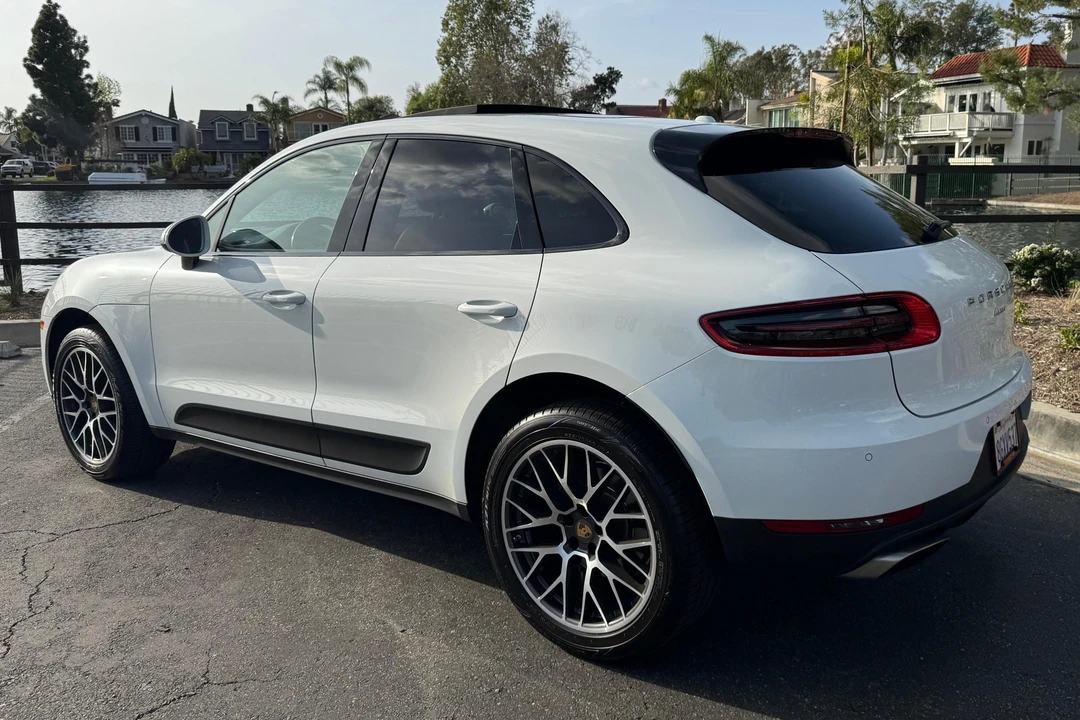 2017 Porsche Macan - Image 4 of 31