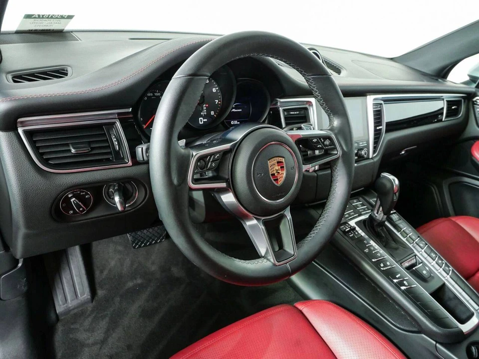 2017 Porsche Macan - Image 4 of 5