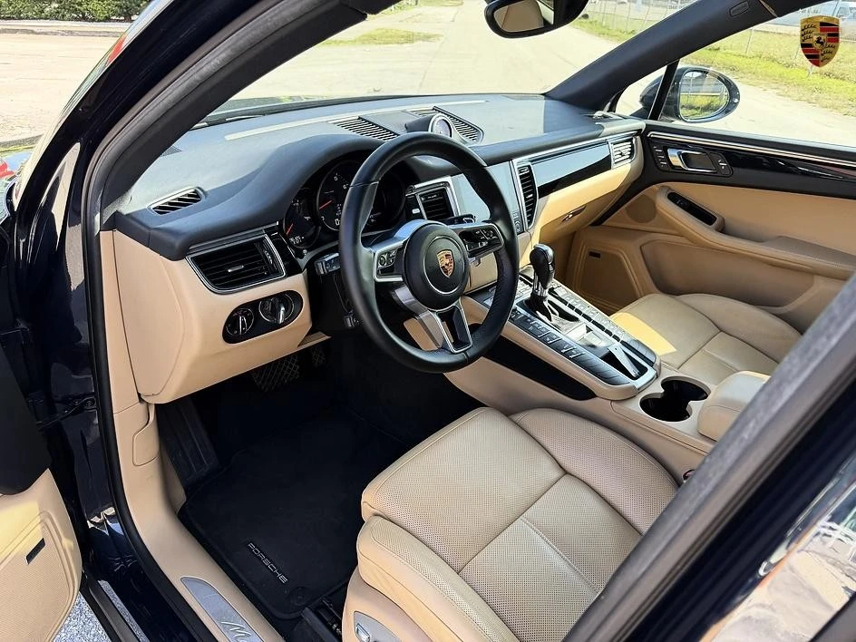 2017 Porsche Macan - Image 10 of 25