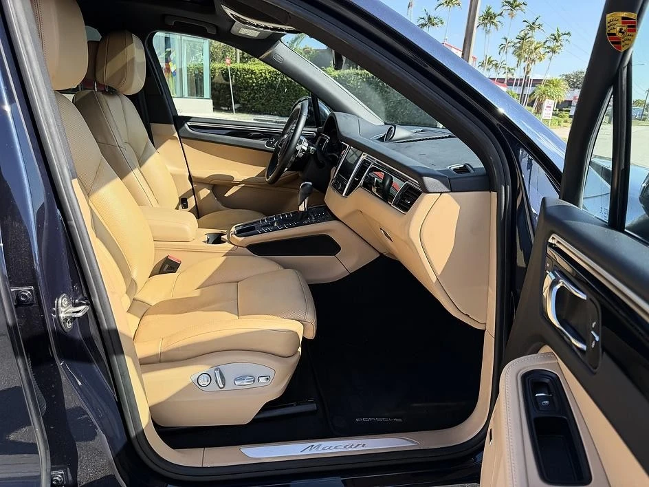 2017 Porsche Macan - Image 22 of 25
