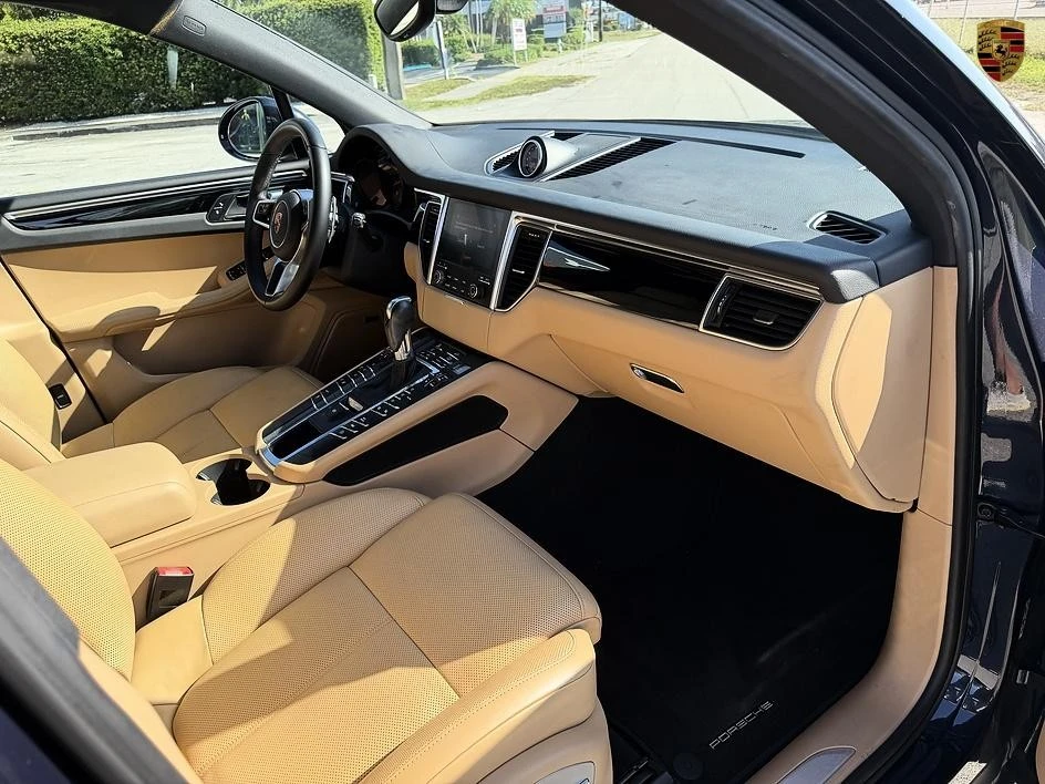 2017 Porsche Macan - Image 21 of 25