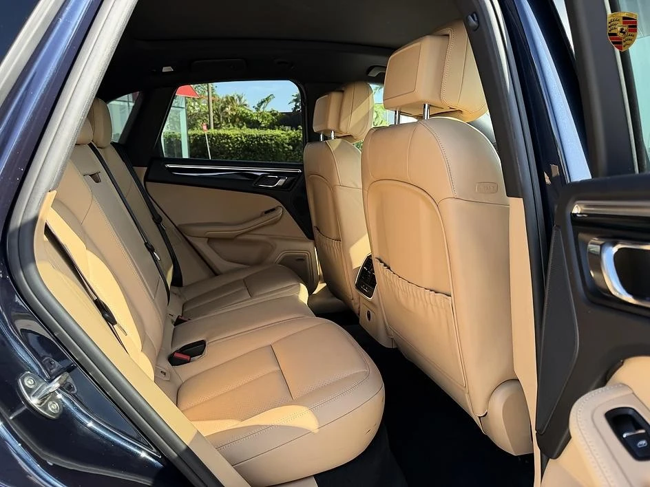 2017 Porsche Macan - Image 18 of 25
