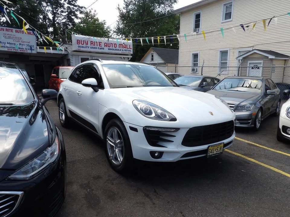 2017 Porsche Macan - Image 4 of 12