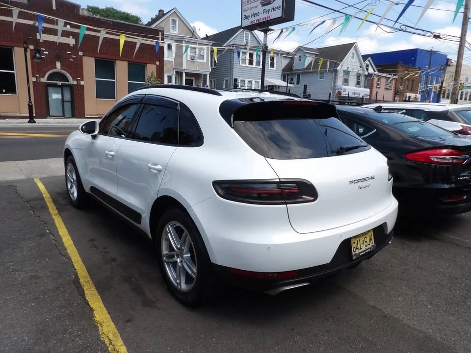 2017 Porsche Macan - Image 7 of 12